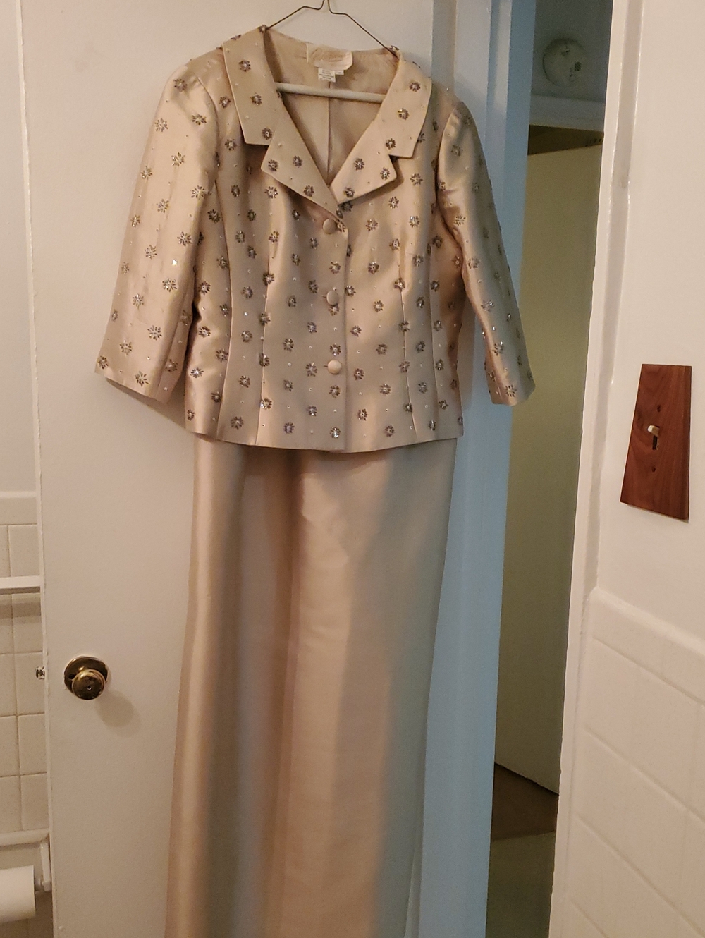 VINTAGE, RICKIE FREEMAN for Teri Jon, Formal Champagne Color, Suit/Dress SIZE 16